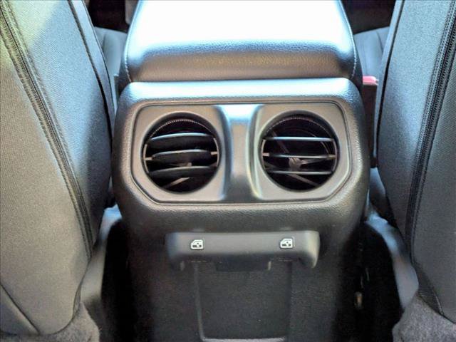 Used 2022 Jeep Gladiator Sport AWD/4WD image 16