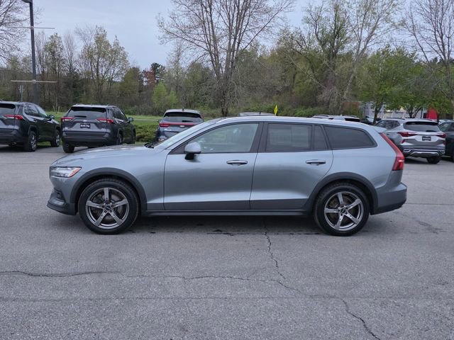 Used 2021 Volvo V60 T5 Cross Country AWD/4WD image 5