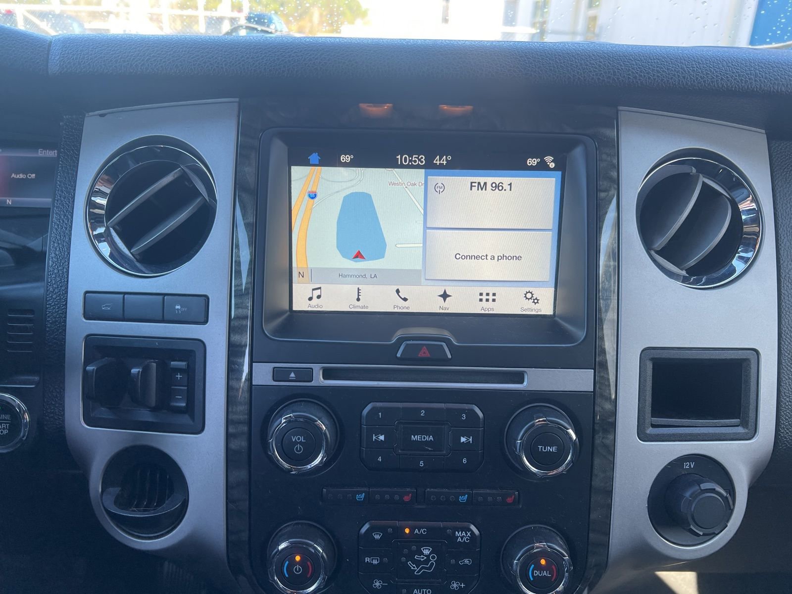 Used 2017 Ford Expedition EL Limited w/ Equipment Group 301A image 10