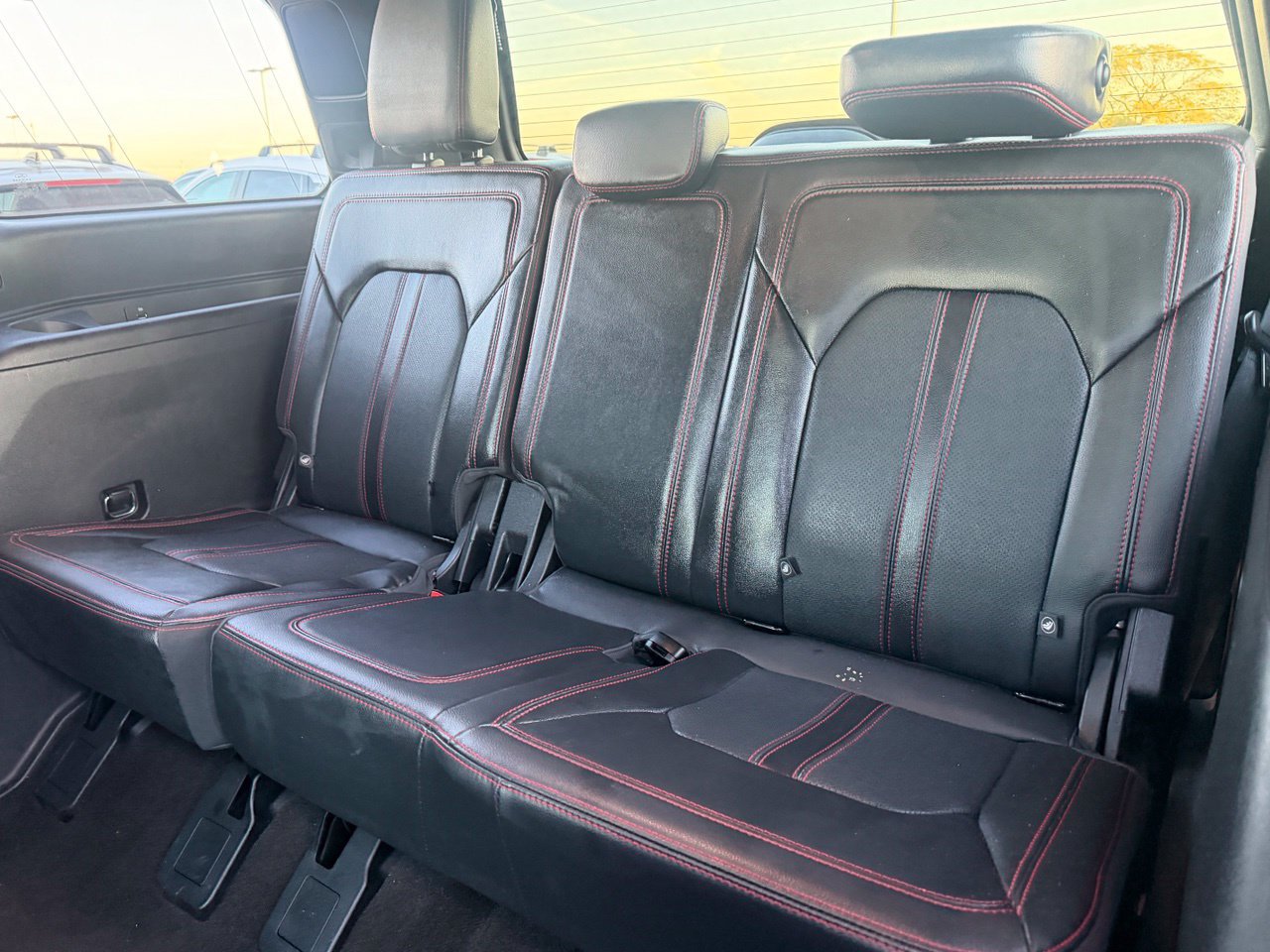 Used 2022 Ford Expedition Limited RWD image 40