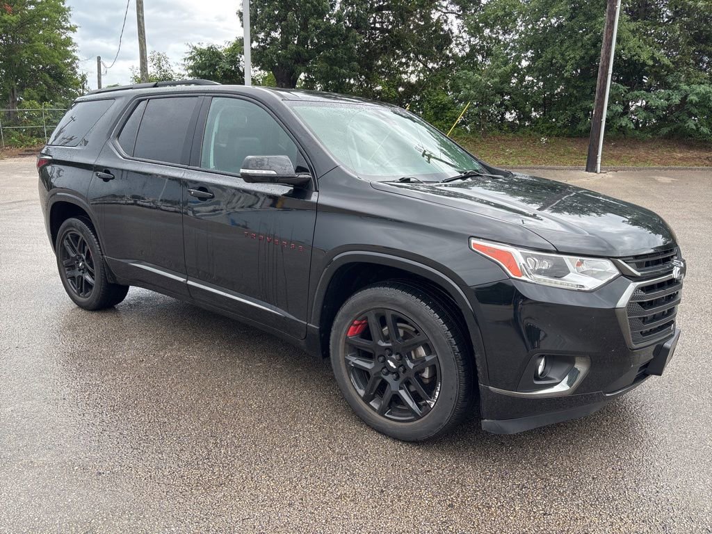 Used 2020 Chevrolet Traverse Premier w/ Redline Edition FWD image 1