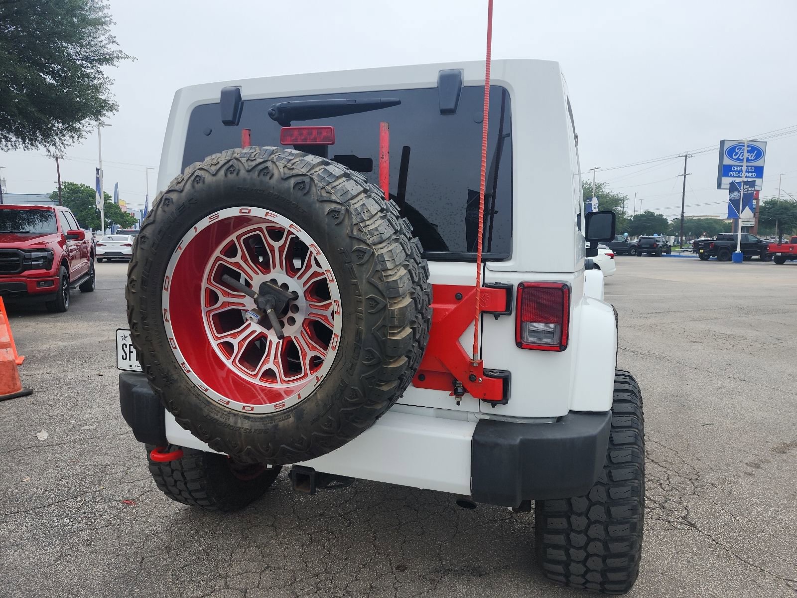Used 2012 Jeep Wrangler Sahara AWD/4WD image 4