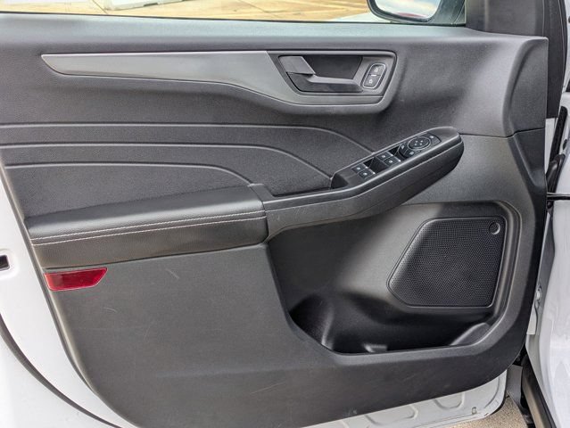 Used 2025 Ford Escape Active AWD/4WD image 11