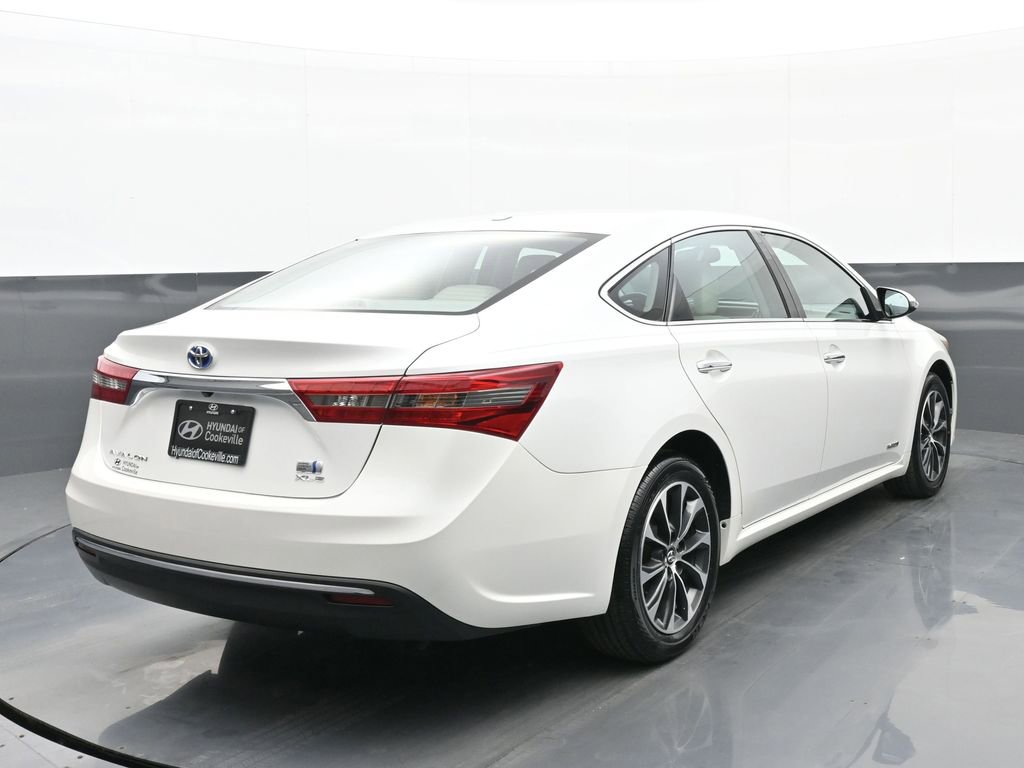 Used 2016 Toyota Avalon XLE Premium image 3