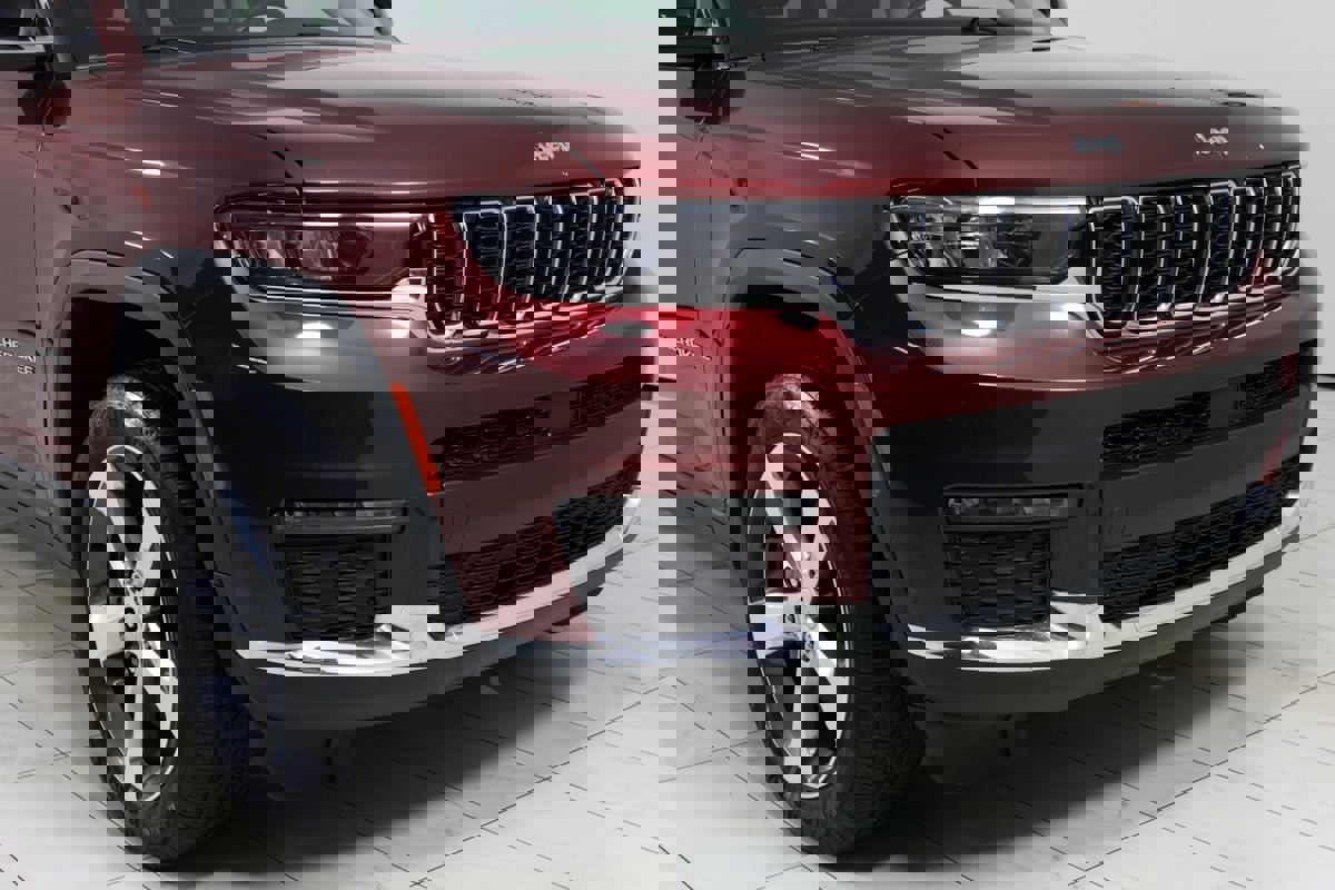 Used 2022 Jeep Grand Cherokee L Limited image 37