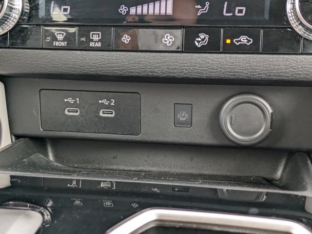 Used 2025 Mitsubishi Outlander SE FWD image 32