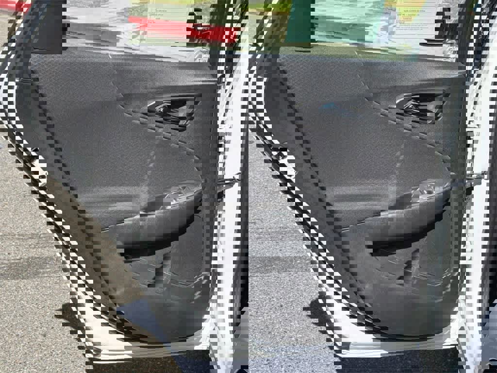 Used 2024 Chevrolet Malibu LT image 29