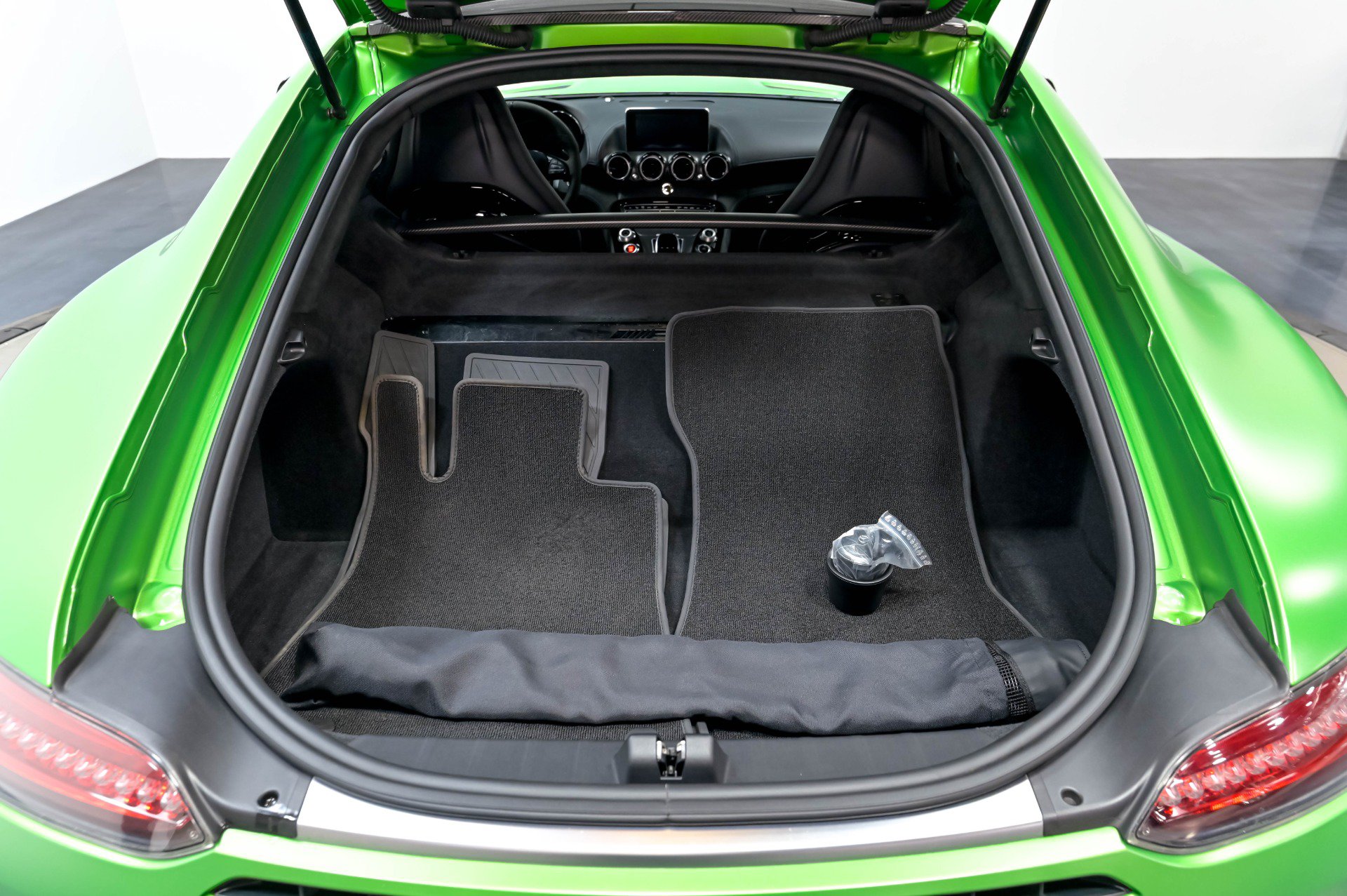 Used 2018 Mercedes-Benz AMG GT R image 44