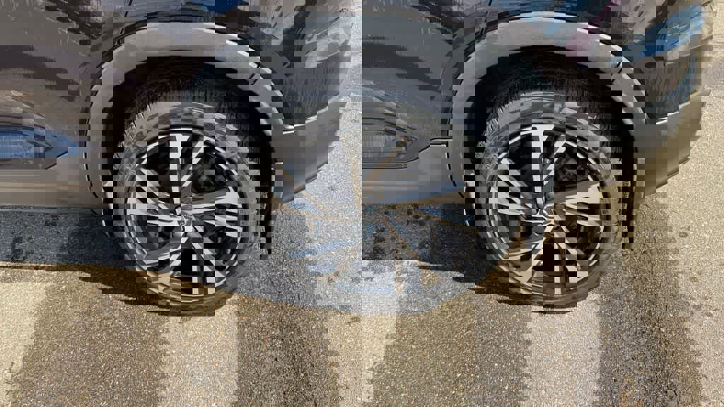 Used 2021 Volvo XC40 T5 R-Design w/ Climate Package image 12