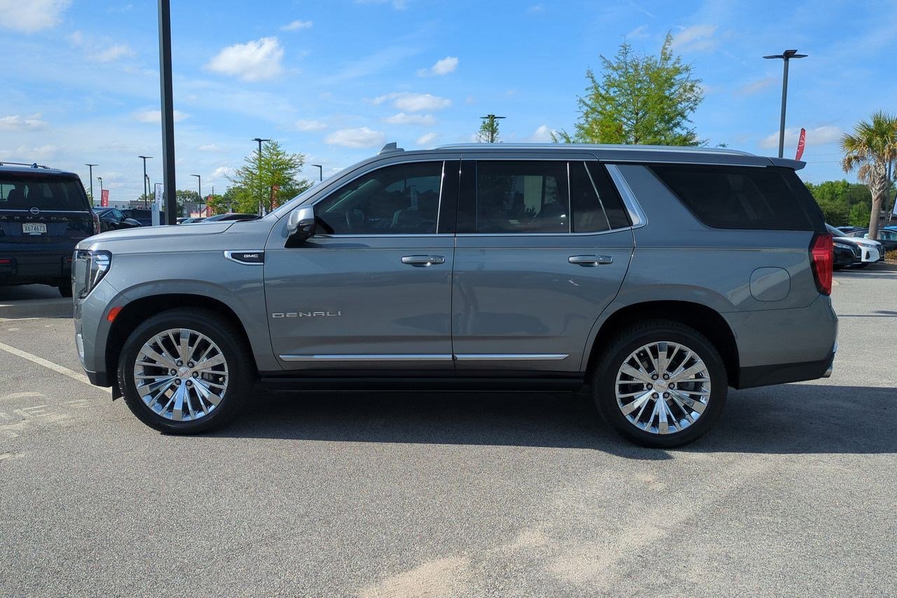 Used 2021 GMC Yukon Denali w/ Denali Premium Package RWD image 7