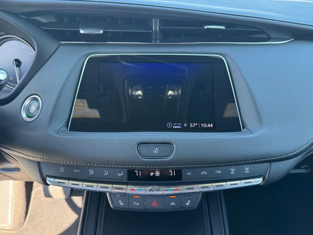 Certified 2023 Cadillac XT4 Premium Luxury w/ Cold Weather Package AWD/4WD image 20