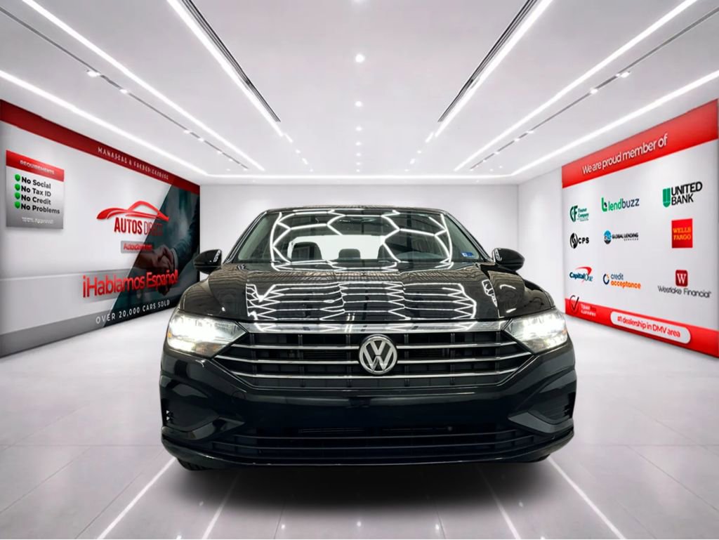 Used 2021 Volkswagen Jetta SE w/ SE Cold Weather Package image 3