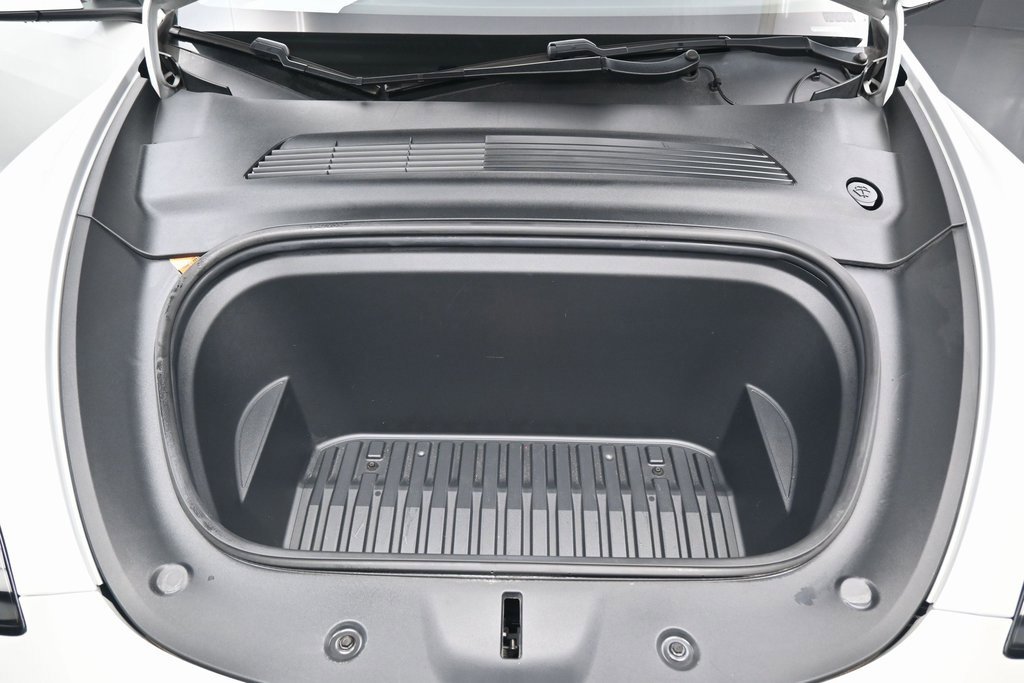 Used 2021 Tesla Model Y Long Range image 38