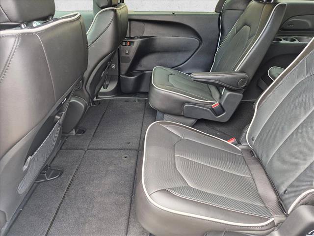 New 2026 Chrysler Pacifica Limited w/ S Appearance Package AWD/4WD image 13