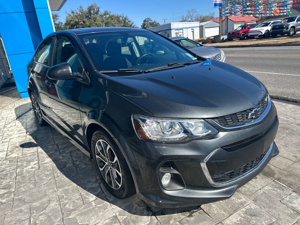 Certified 2018 Chevrolet Sonic LT w/ Convenience Package image 3