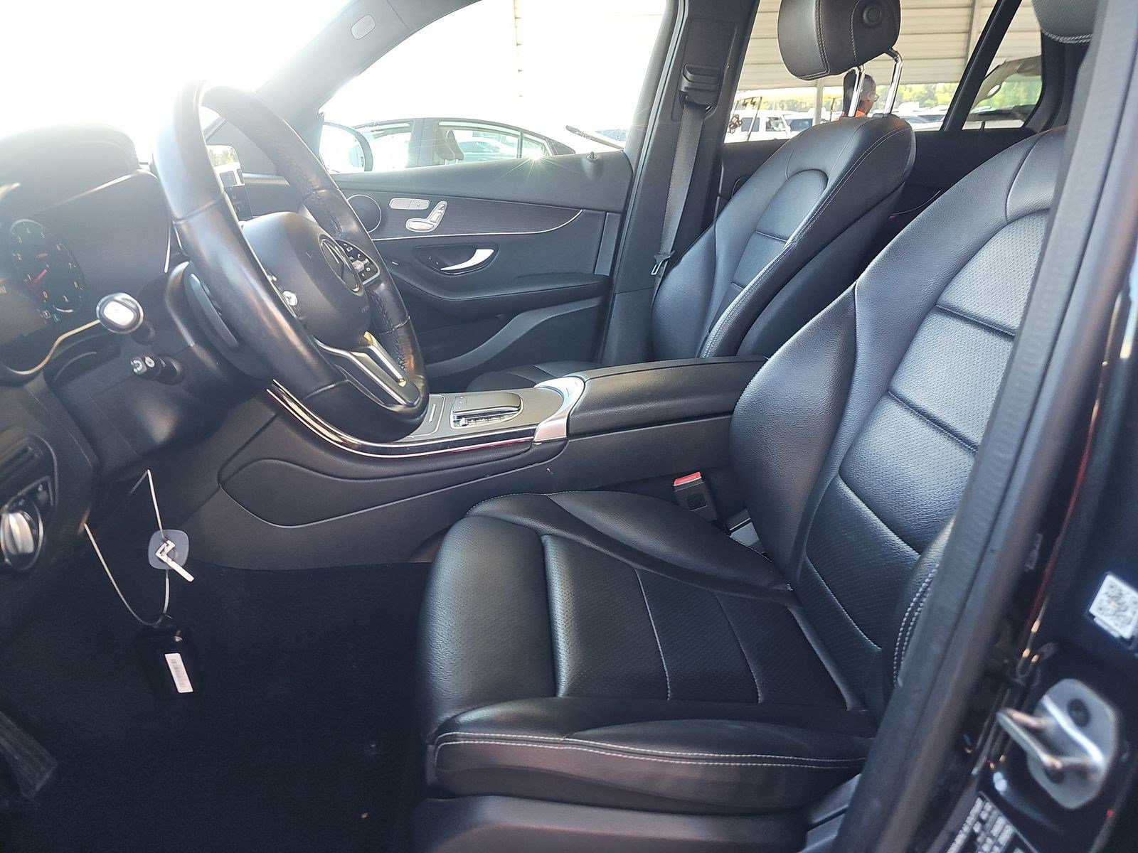 Used 2022 Mercedes-Benz GLC 300 4MATIC w/ Premium Package Lite image 11