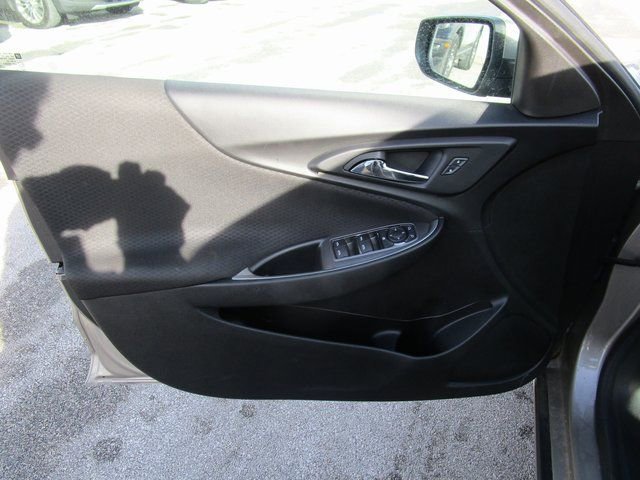 Used 2022 Chevrolet Malibu LT image 21