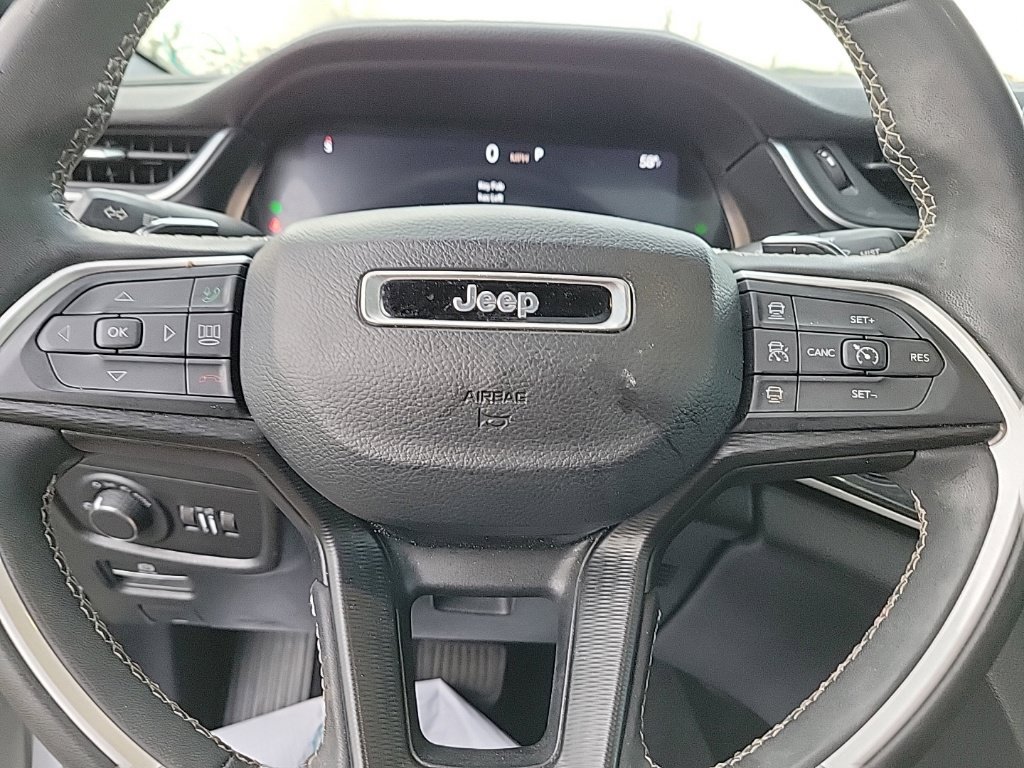 Used 2023 Jeep Grand Cherokee L Laredo AWD/4WD image 10