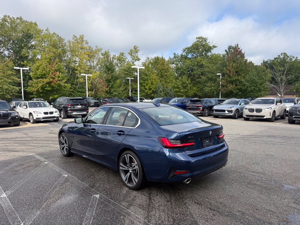 Used 2022 BMW 330i xDrive Sedan AWD/4WD image 3