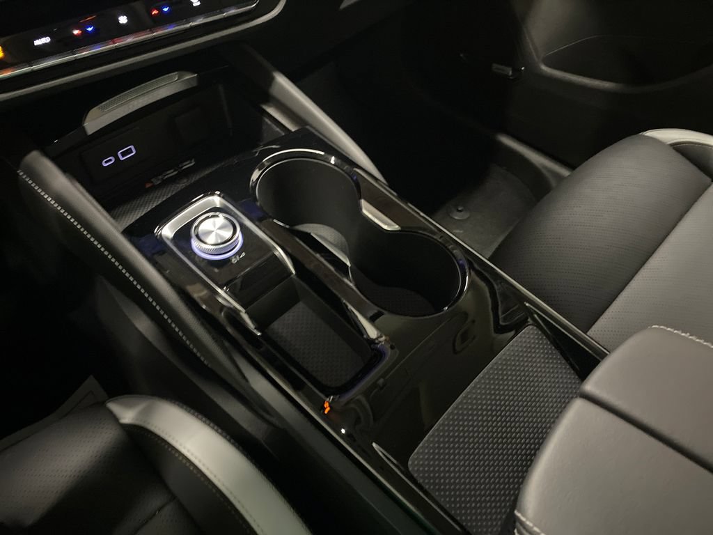 Used 2024 Buick Envision Sport Touring AWD/4WD image 23
