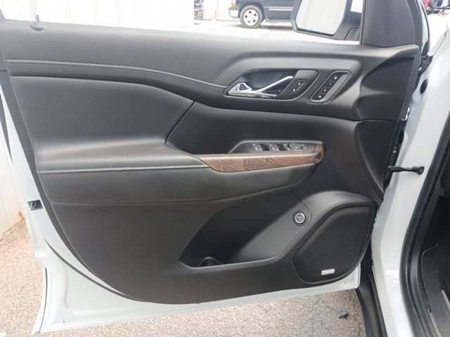Used 2023 GMC Acadia Denali w/ Denali Ultimate Package FWD image 53