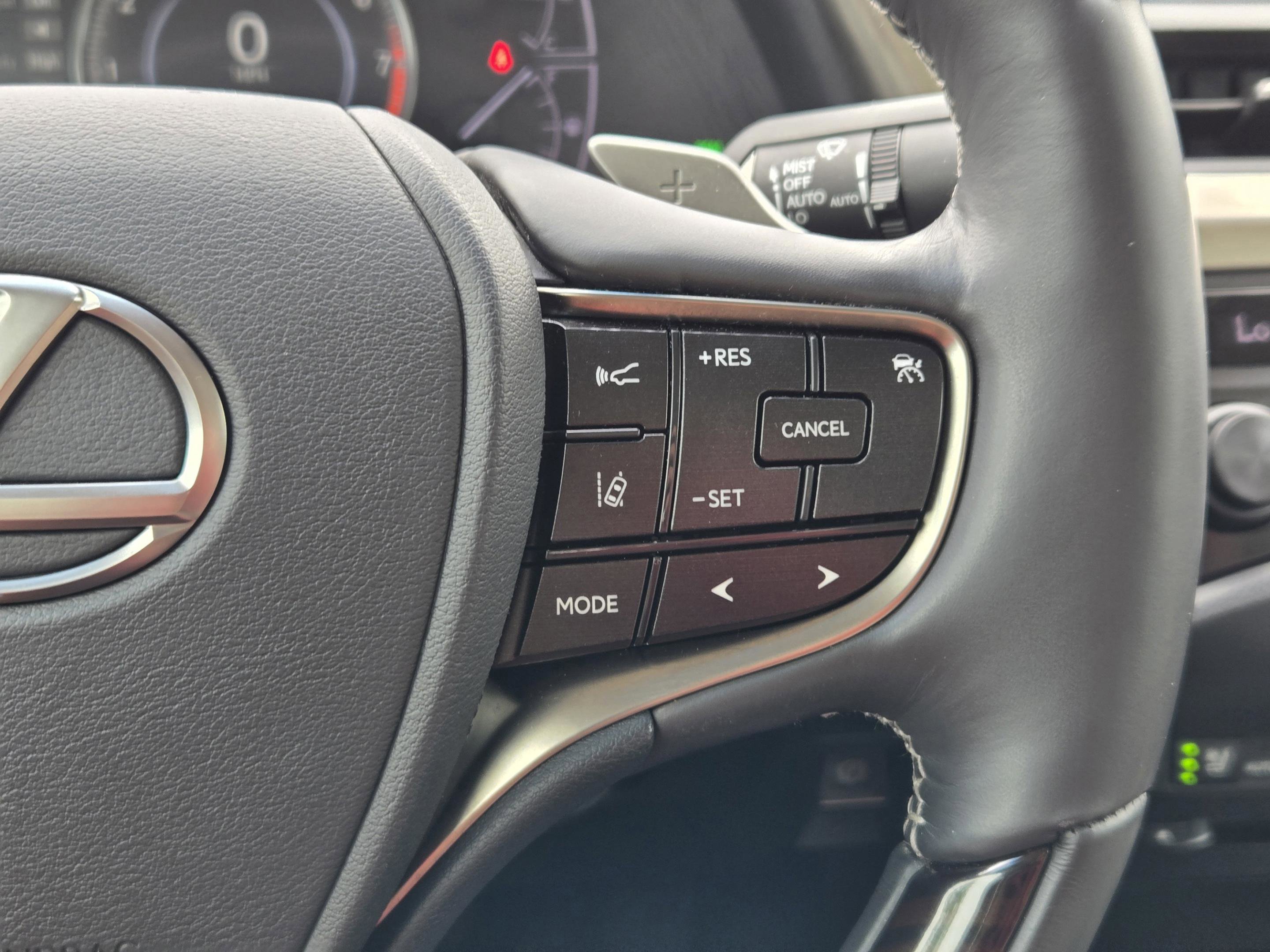 Used 2020 Lexus ES 350 w/ Premium Package image 31