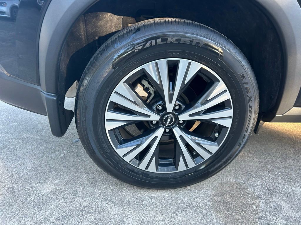 Used 2023 Nissan Rogue SV image 26