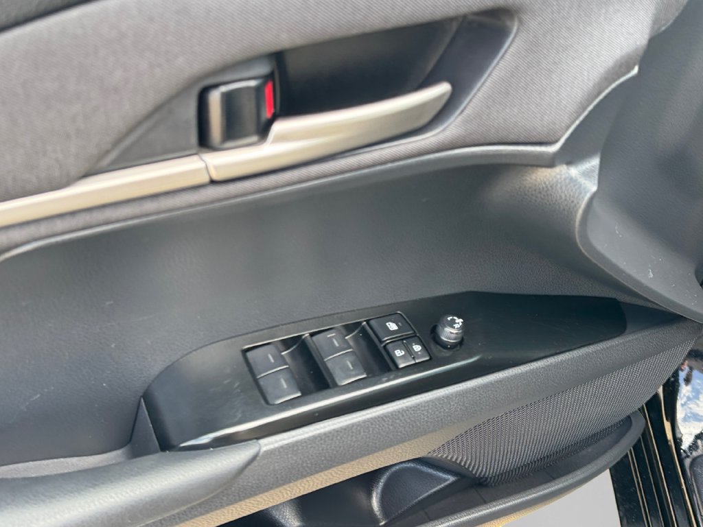 Used 2025 Toyota Camry LE FWD image 17