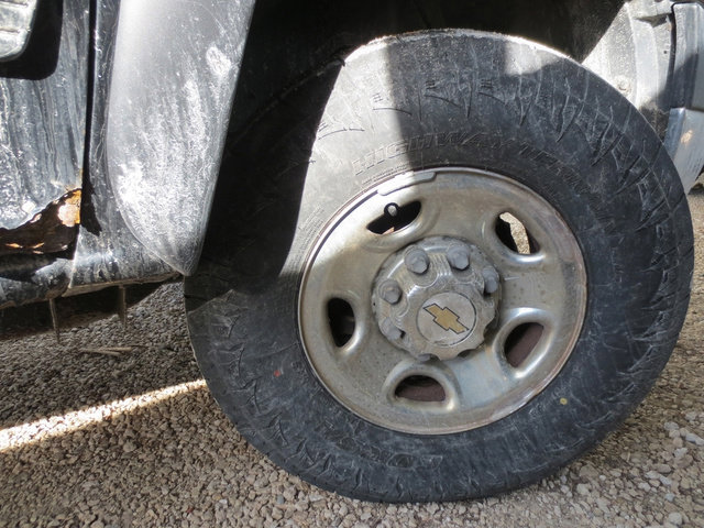 Used 2002 Chevrolet Silverado 2500 LT w/ Off-Road Skid Plate Pkg image 36