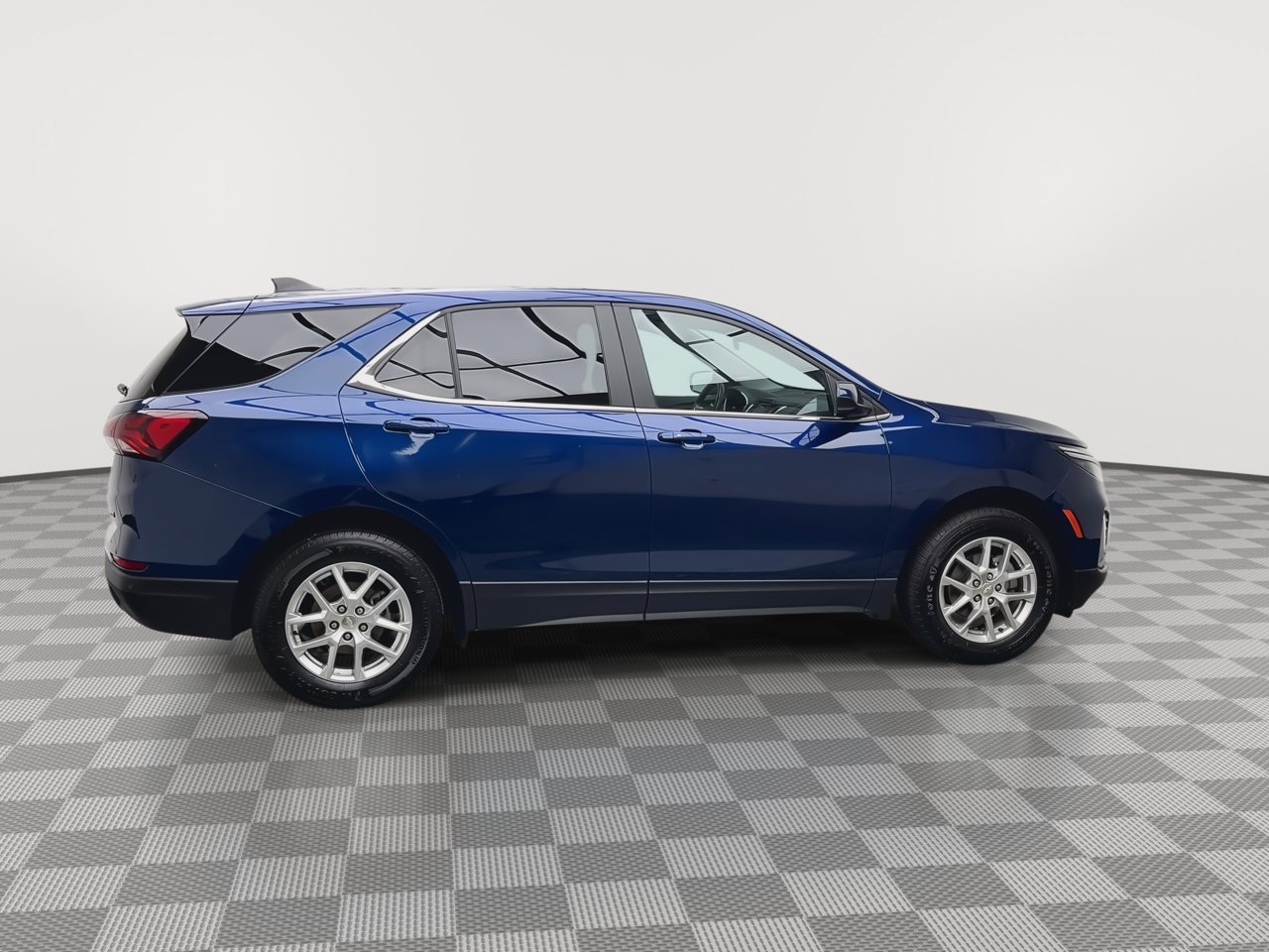 Certified 2022 Chevrolet Equinox LT w/ Driver Convenience Package image 38