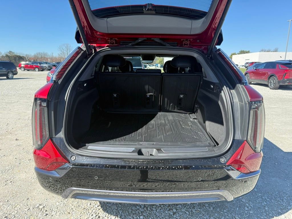 Certified 2025 Cadillac Optiq Sport 2 w/ LPO, Floor Liner Package image 13