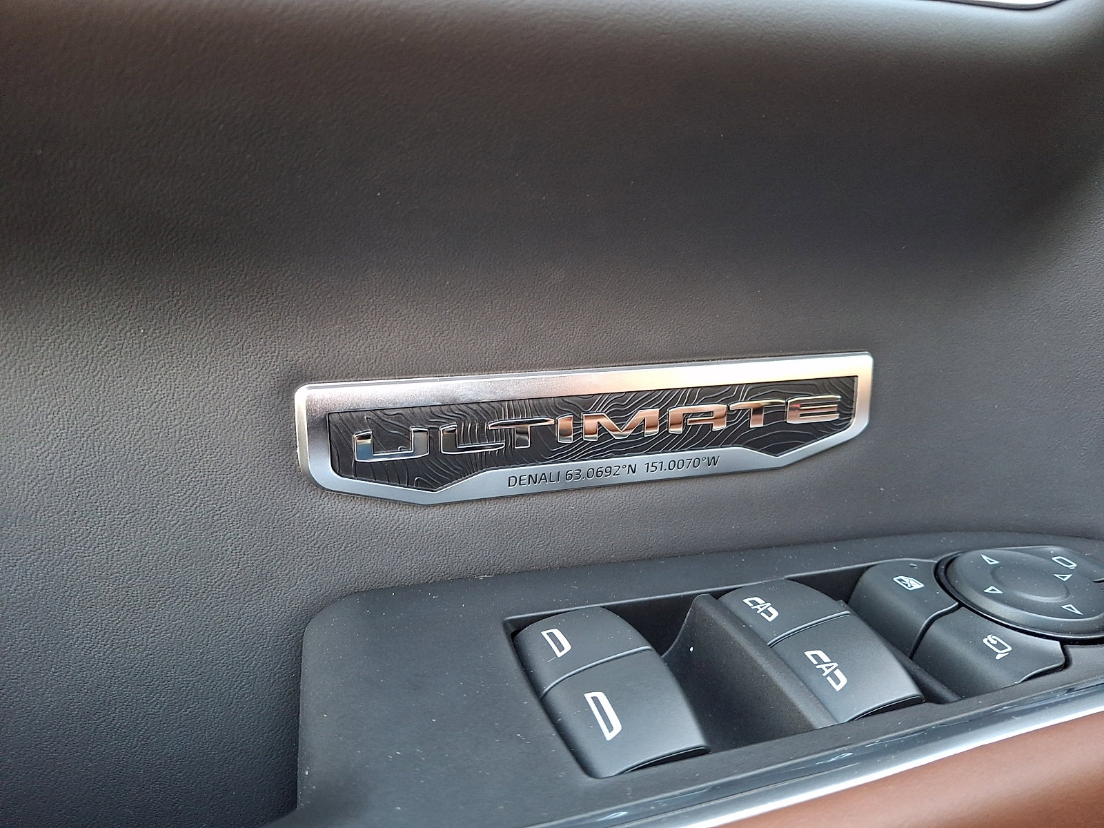 Certified 2025 GMC Sierra 1500 Denali Ultimate AWD/4WD image 14
