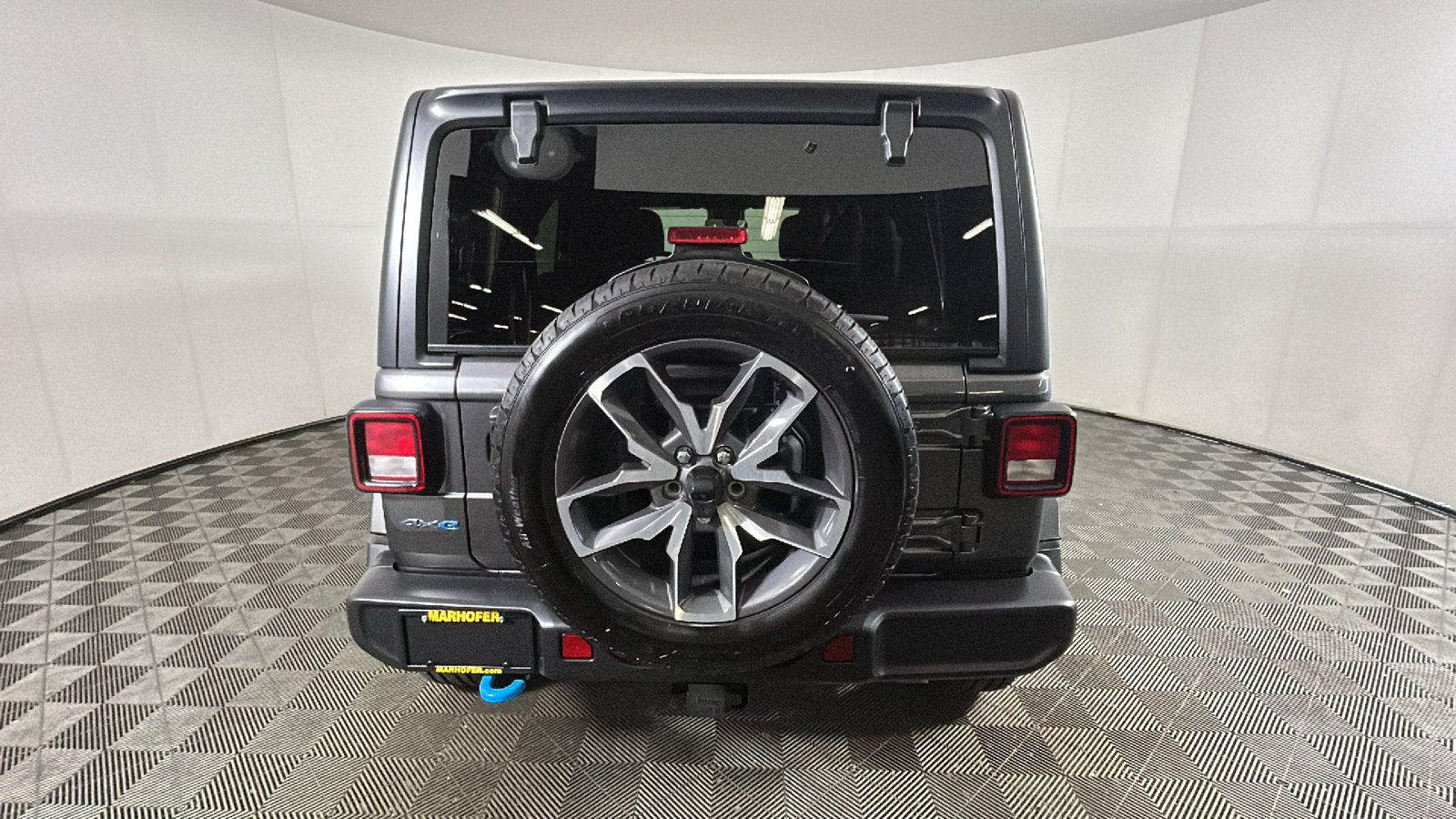 Used 2024 Jeep Wrangler Unlimited w/ Technology Group AWD/4WD image 4