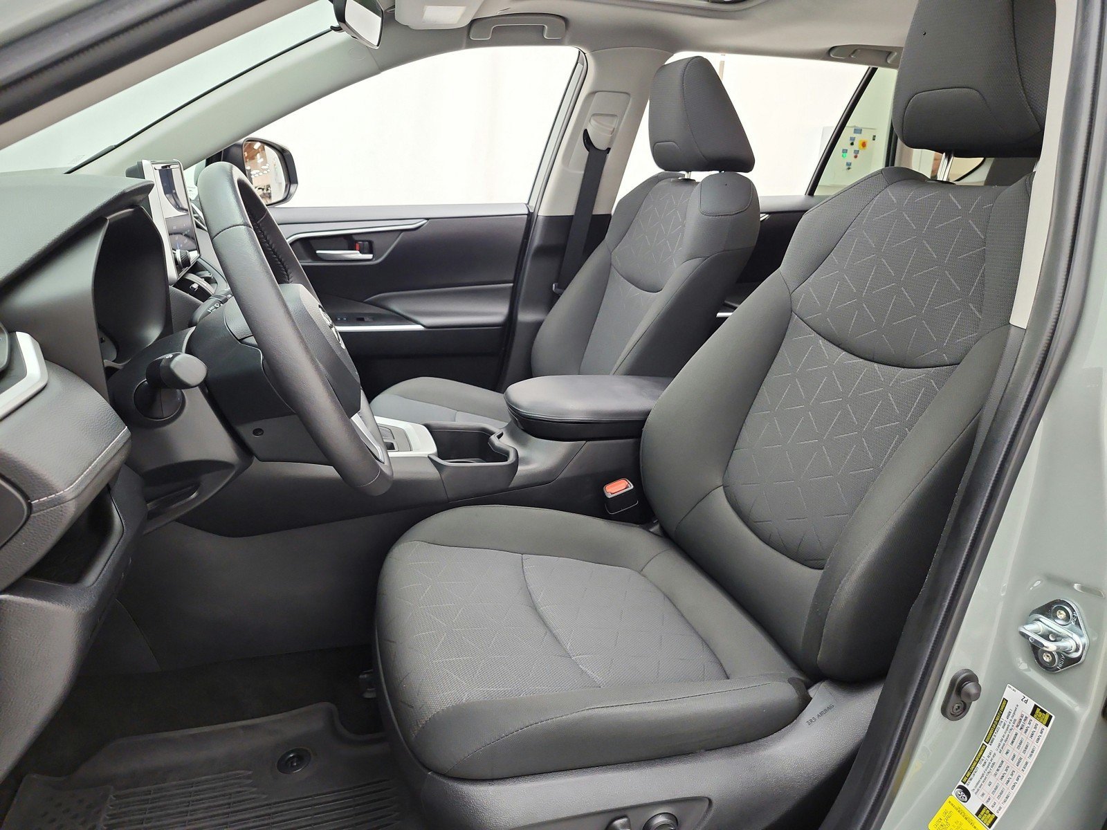 Used 2023 Toyota RAV4 XLE w/ Convenience Package FWD image 13