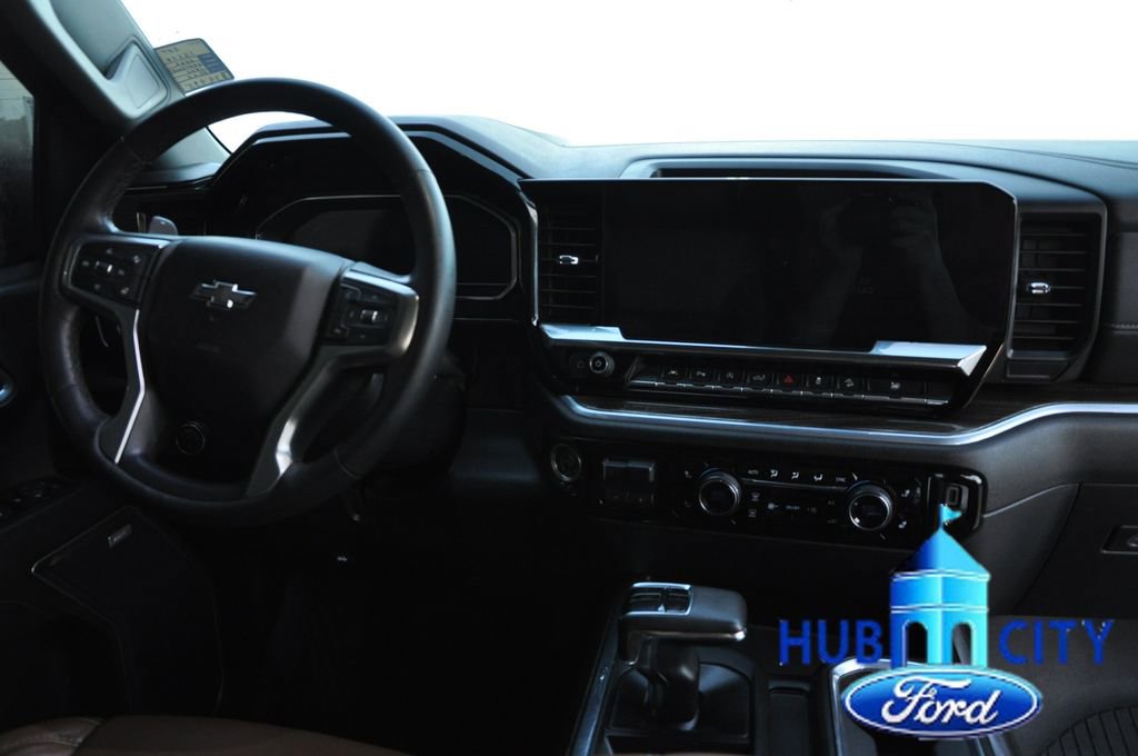 Used 2022 Chevrolet Silverado 1500 RST w/ Texas Edition Plus AWD/4WD image 19