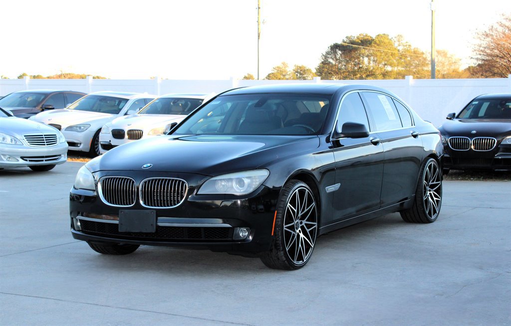 Used 2012 BMW 750Li image 3