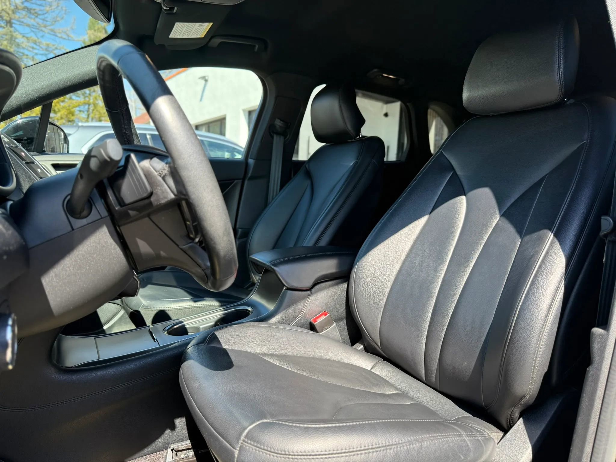 Used 2017 Lincoln MKC Premiere image 23