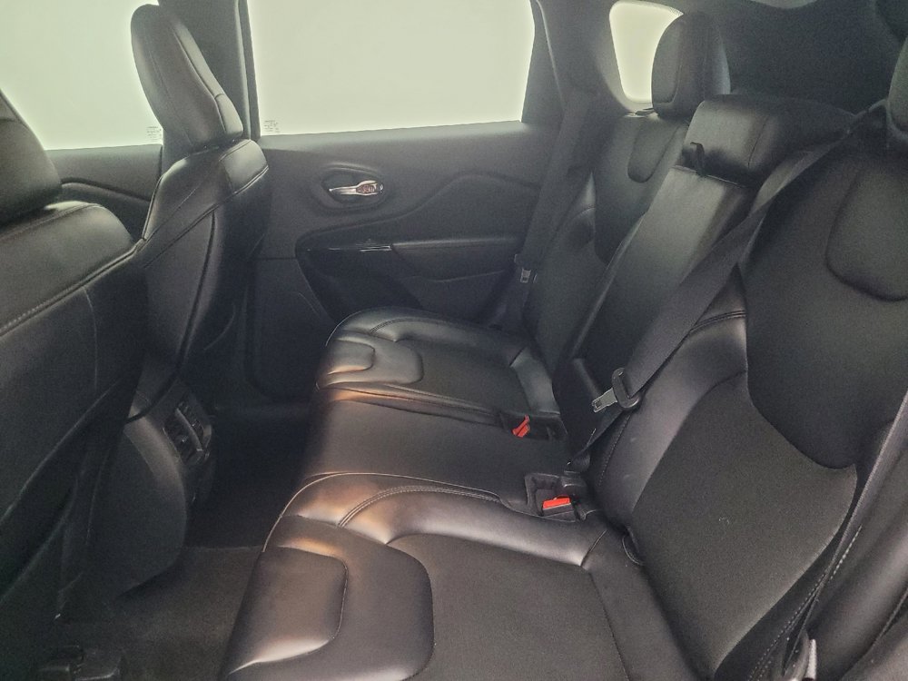 Used 2021 Jeep Cherokee Latitude Plus image 18