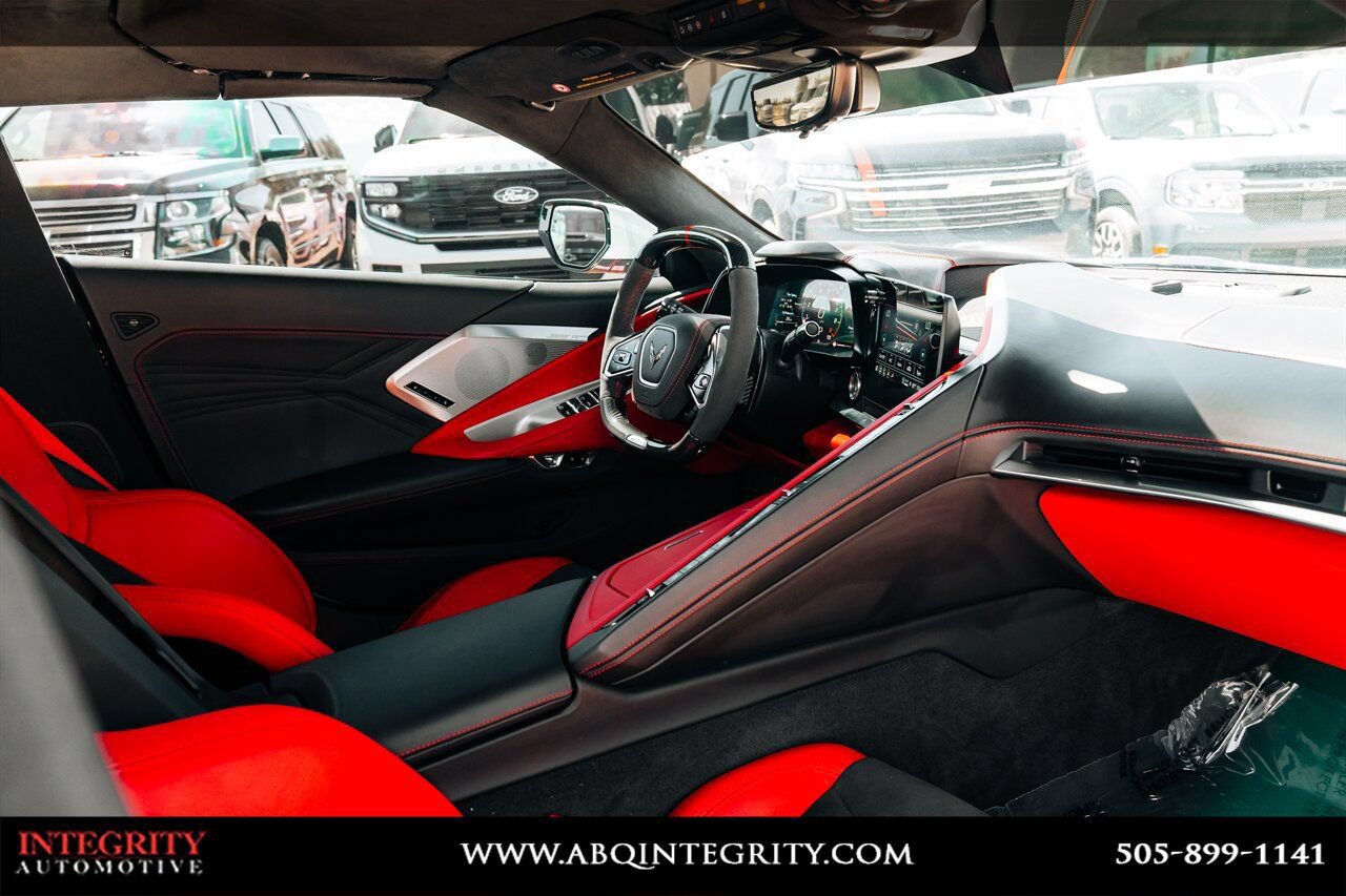 Used 2023 Chevrolet Corvette Z06 w/ Z07 Performance Package RWD image 46