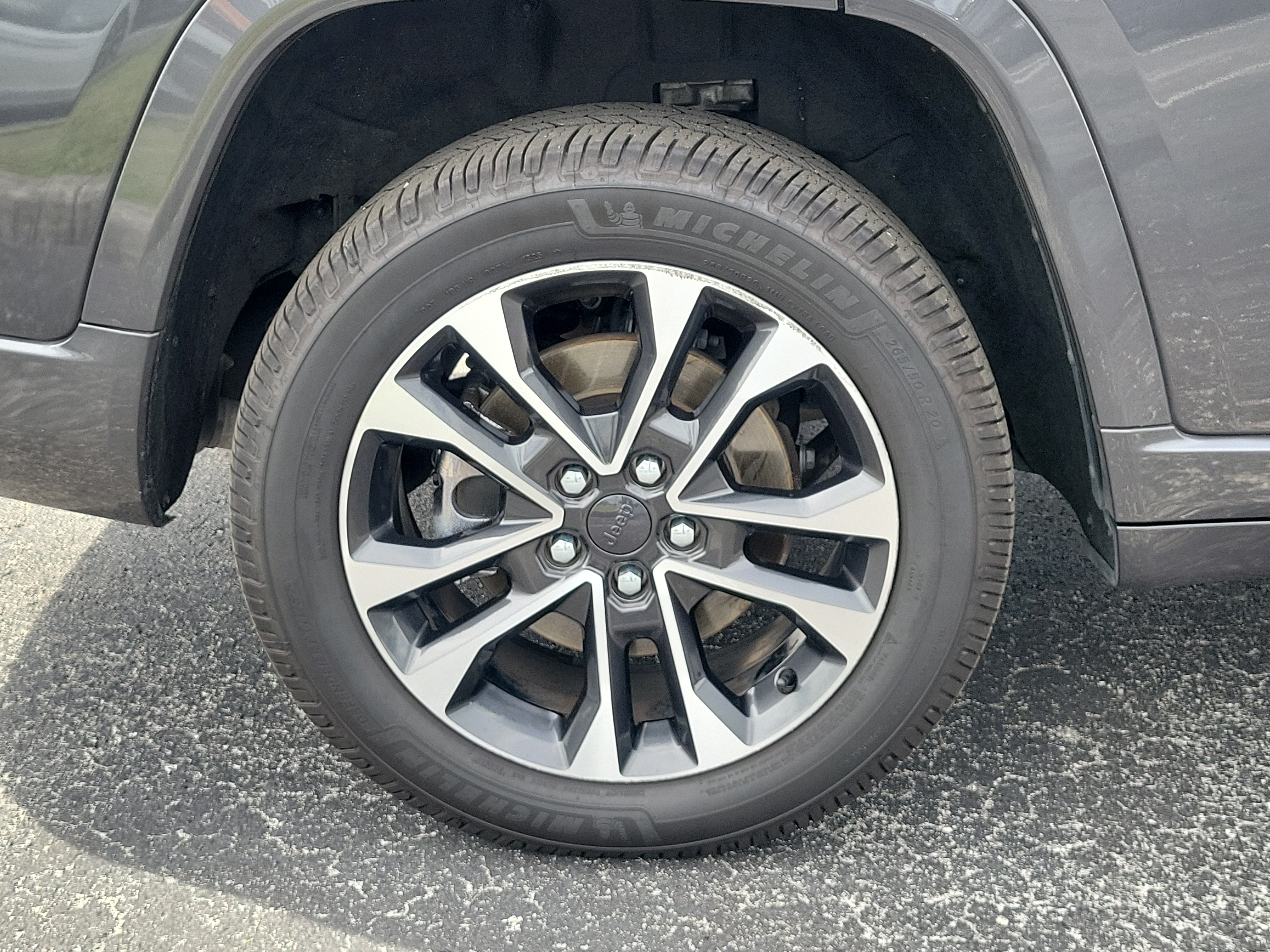 Used 2022 Jeep Grand Cherokee L Overland RWD image 9