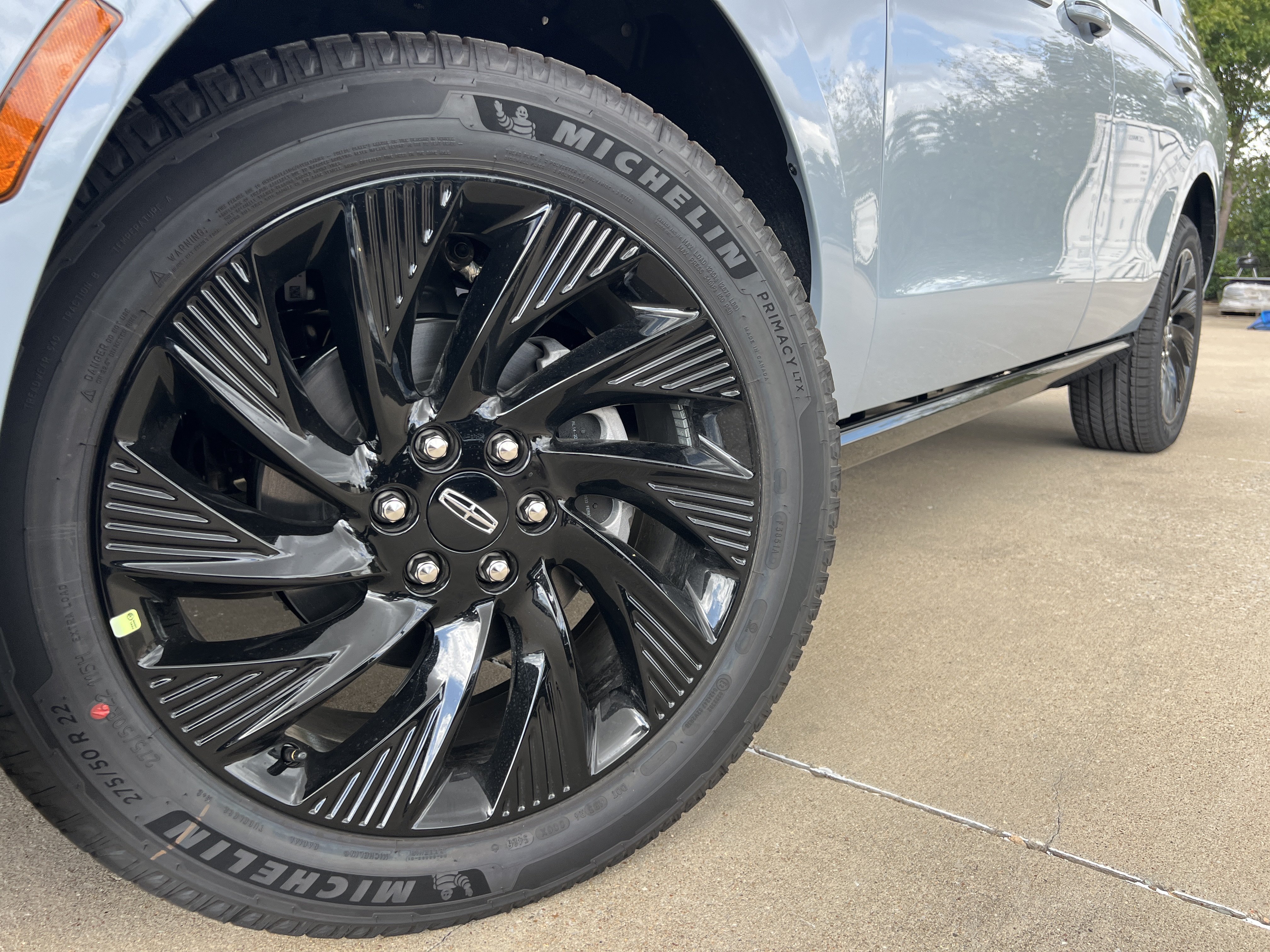 New 2027 Lincoln Navigator Reserve w/ Jet Appearance Package AWD/4WD image 13