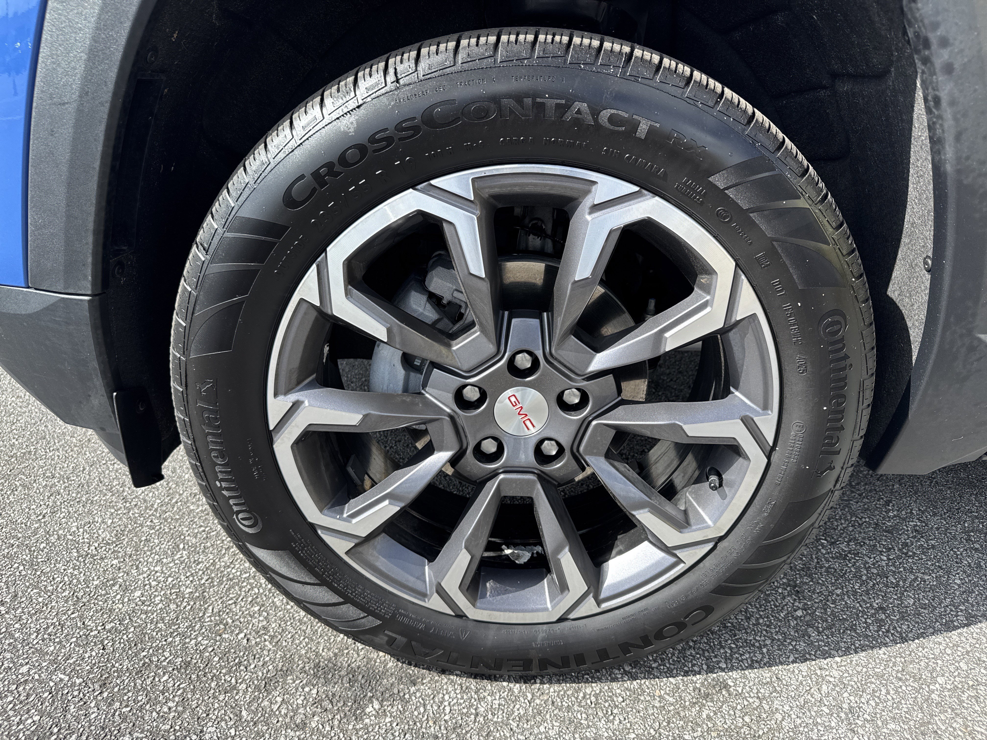 Used 2026 GMC Terrain Elevation w/ Elevation Premium Package image 13