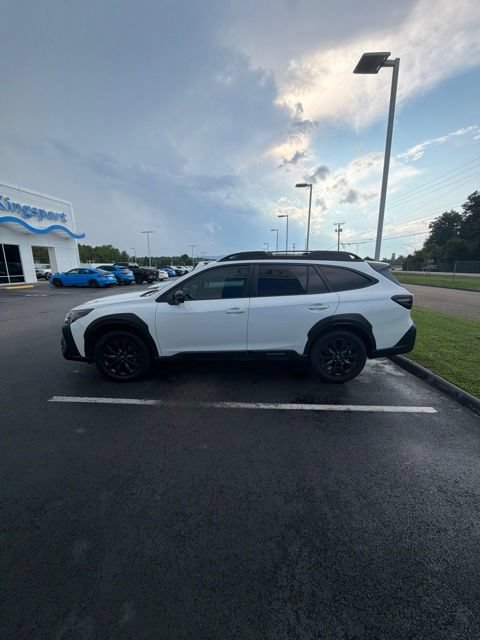 Used 2023 Subaru Outback Onyx Edition AWD/4WD image 3