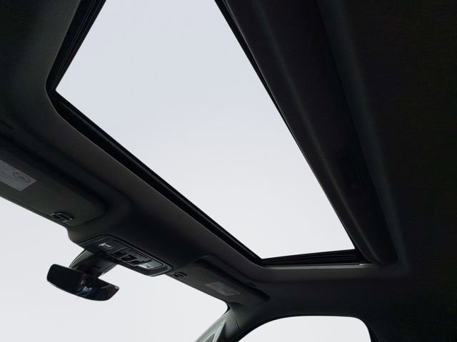 Used 2020 Chevrolet Silverado 2500 LTZ w/ LTZ Premium Package image 20