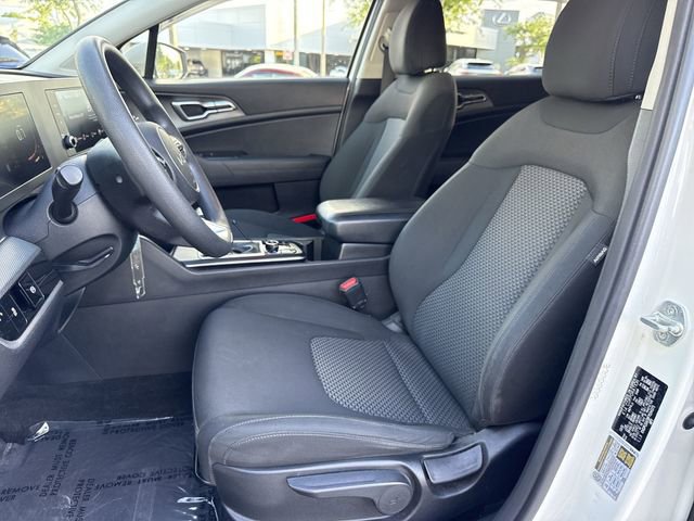 Used 2023 Kia Sportage LX FWD image 11