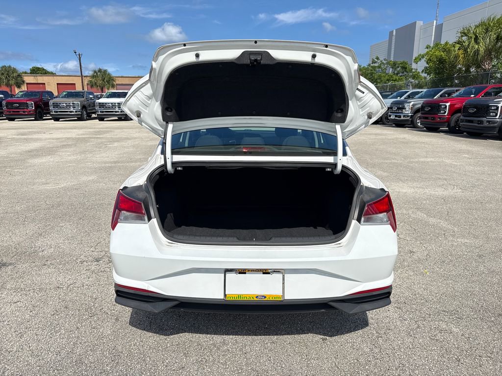 Used 2021 Hyundai Elantra SEL FWD image 25