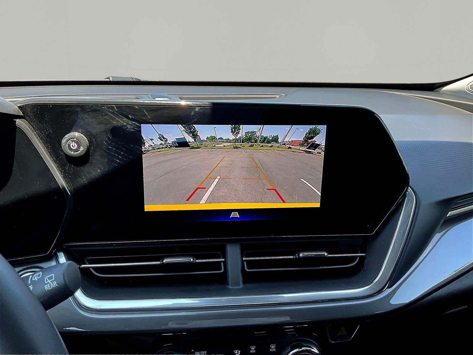 Used 2024 Chevrolet Trax ACTIV w/ Sunroof Package FWD image 14