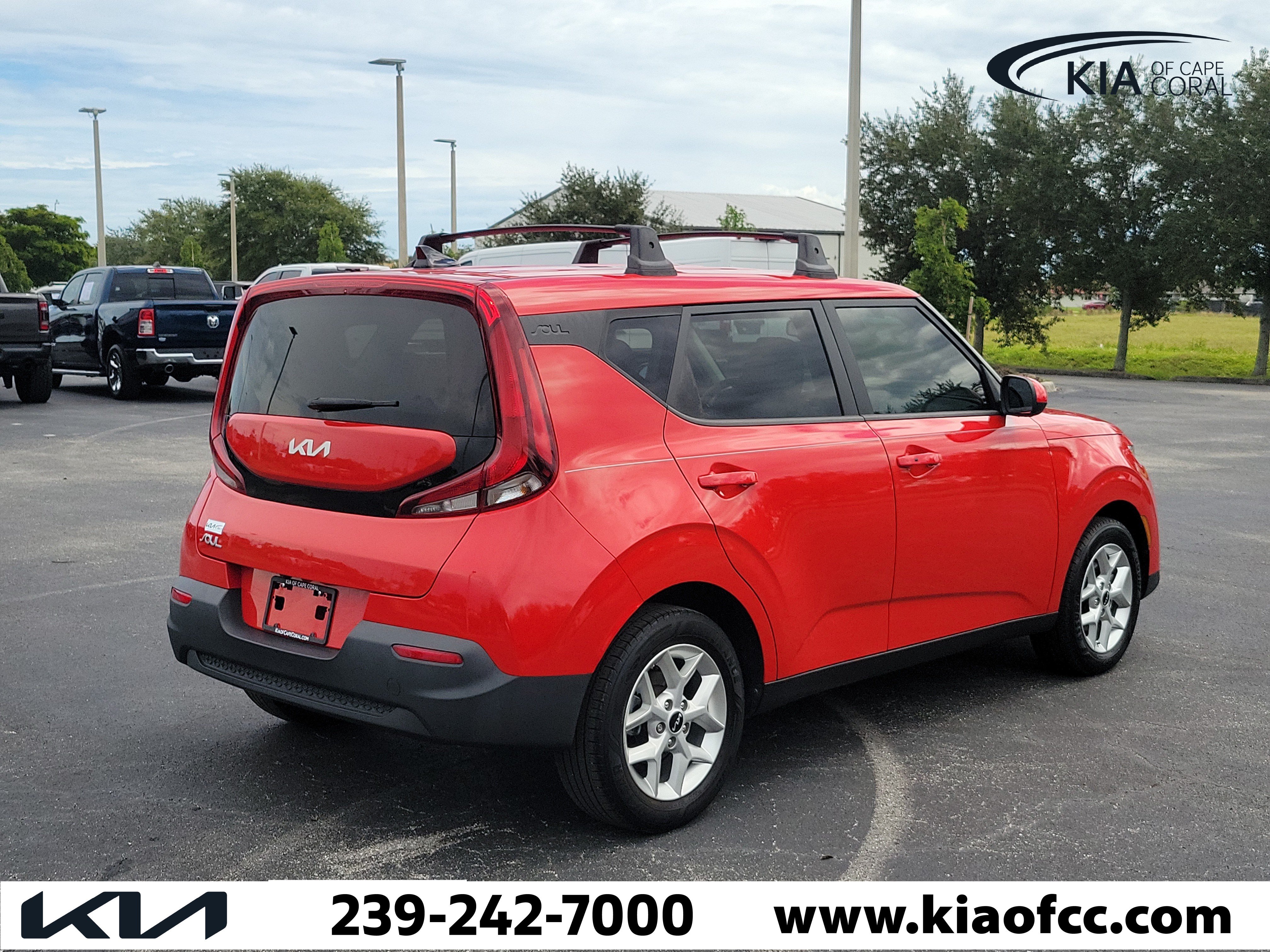Used 2022 Kia Soul S FWD image 6