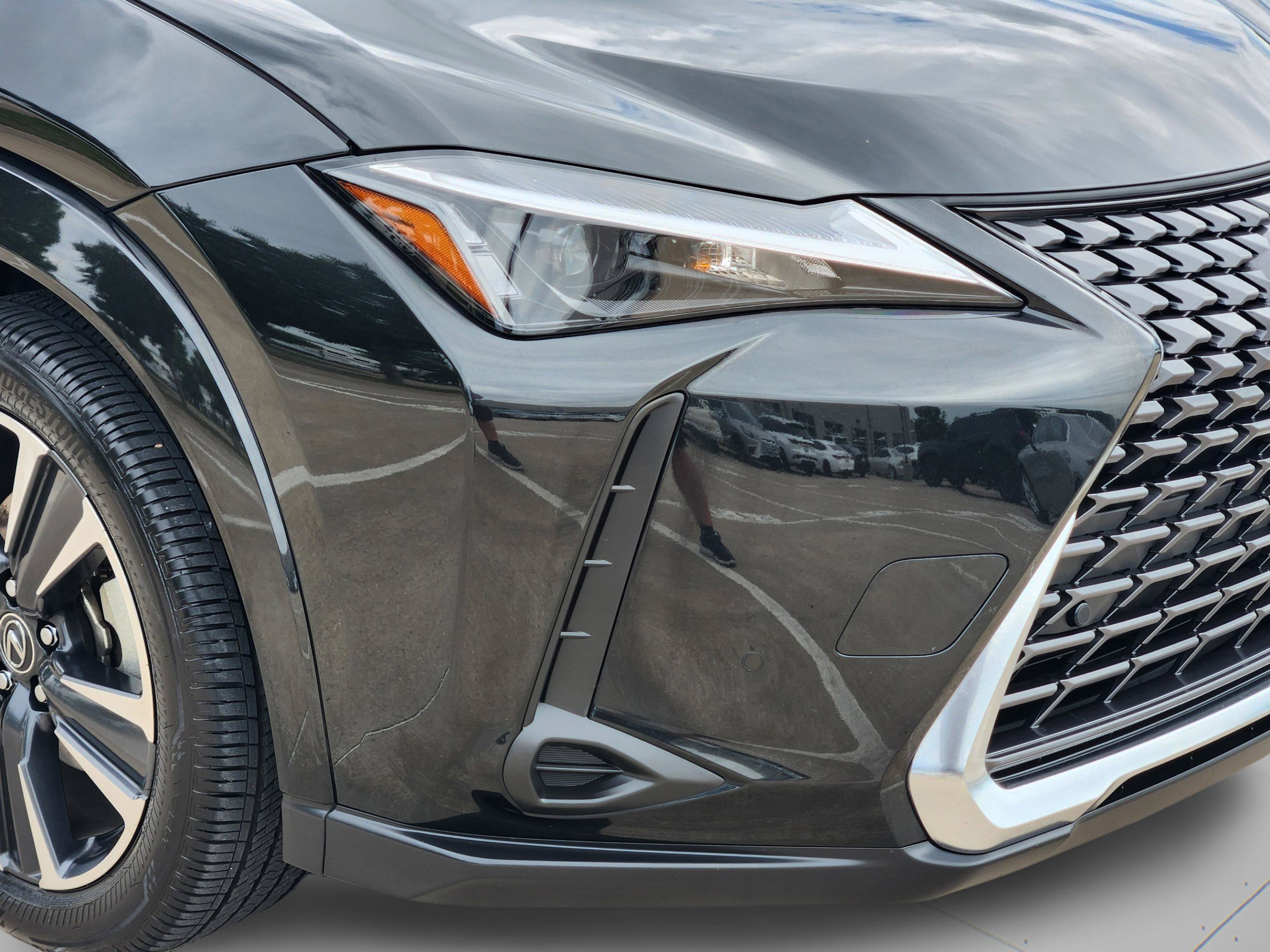 Used 2025 Lexus UX 300h FWD image 36