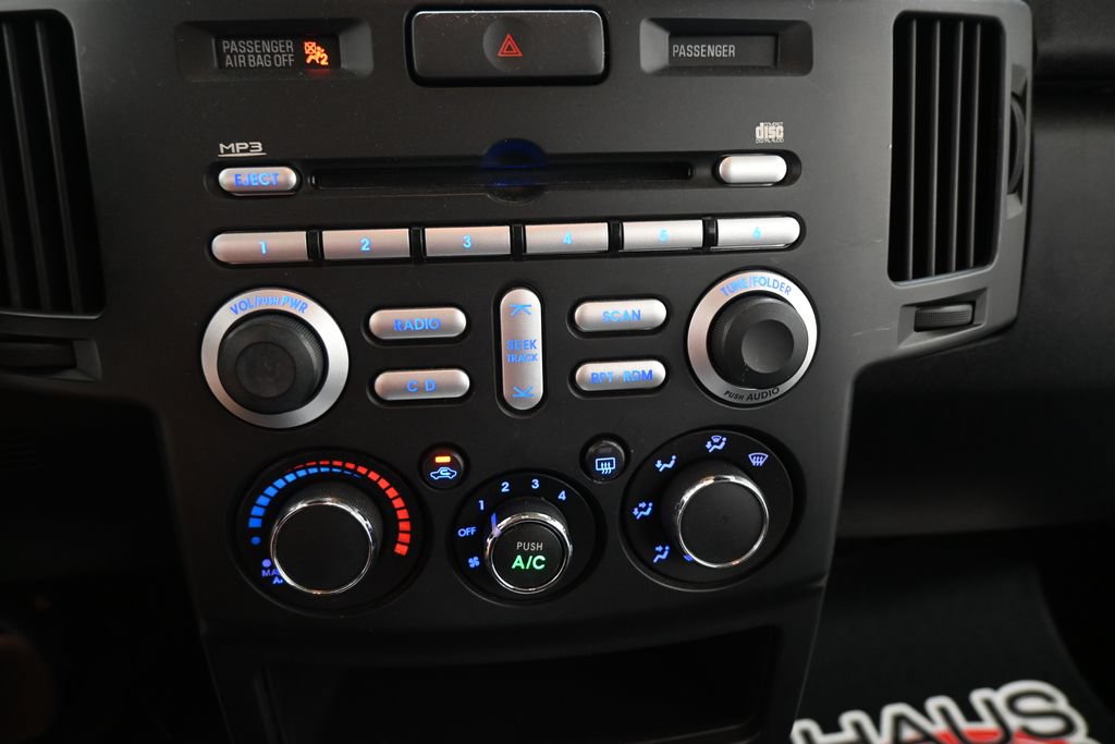Used 2011 Mitsubishi Endeavor LS AWD/4WD image 14